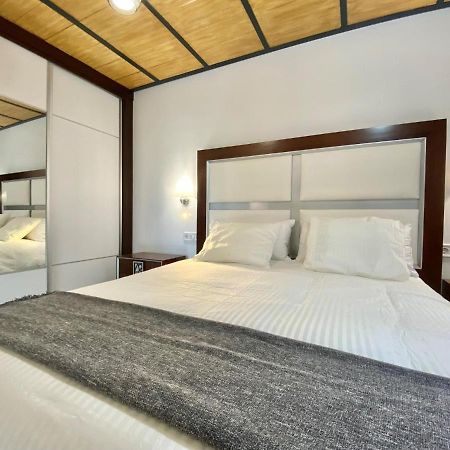 Tr3 Aparcamiento Incluido Familias Loft Almirante Apartment Seville Exterior photo