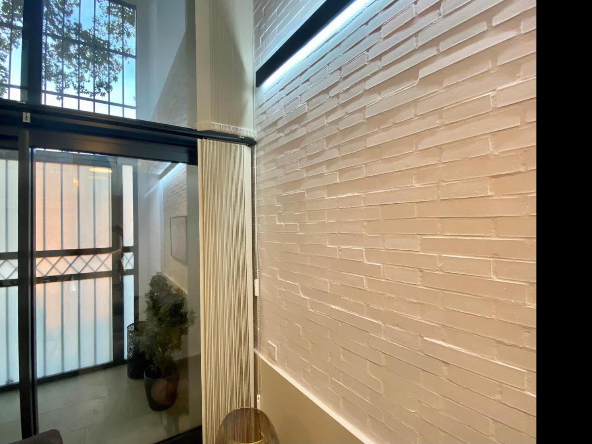 Tr3 Aparcamiento Incluido Familias Loft Almirante Apartment Seville Exterior photo